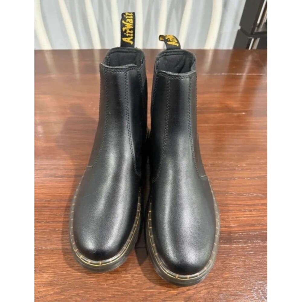 Dr. Martens 2976 Black Smooth Leather Chelsea Boots Women 7 Men 6 UK 5 EU 38